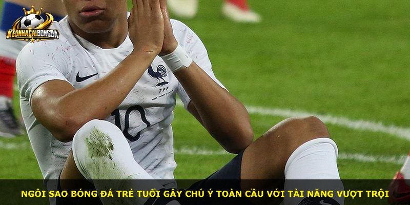 Ngôi sao bóng đá trẻ tuổi gây chú ý toàn cầu với tài năng vượt trội